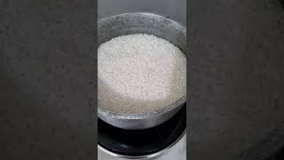 HOW TO MEASURE WATER FOR MALAGKIT RICE FOR COOKING BIKO WHITE GLUTINOUS RICE [upl. by Primalia]