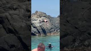 Cliff diving in Aruba 🇦🇼 [upl. by Artimed]