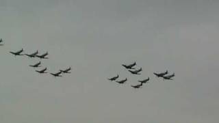 16 Spitfire flypast Duxford Sept 2010 [upl. by Brandwein]