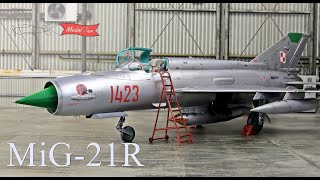 MIG 21R 148 with ladder and hangar FULL BUILD Eduard 8238 [upl. by Raffo]