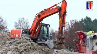 HITACHI ZAXIS 210L Filling a Crusher  Abbruch Waiblingen Germany 02122016 [upl. by Paviour]