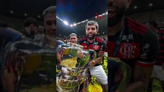 GABIGOL LEVANTA TAÇA DO PENTA DA COPA DO BRASIL ❤️🖤🔥 shorts flamengo [upl. by Notseh]