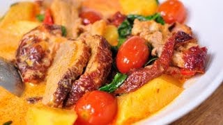 Thai Food Red Curry with Roast Duck Gang Phed Ped Yang [upl. by Dnalyr]