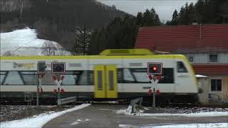 Bü km 7740 quotHalbmeil IIquot Strecke 4251 Hausach  Schiltach 300119 [upl. by Frye]