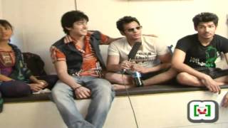 Suvreen Guggals Smriti Shivin Raghu and Abhishek in Spicy Chip with RushTrip [upl. by Nosimaj183]