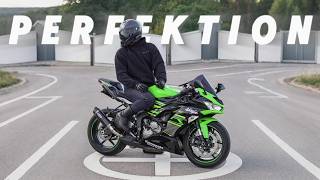 Kawasaki Ninja ZX6R Review 2000km [upl. by Hurley]