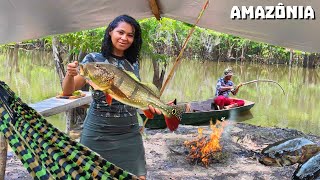 ACAMPAMENTO de SELVA e PESCA RIBEIRINHA na Amazônia [upl. by Esther]