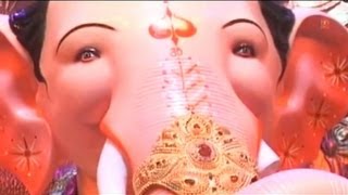 Hey Gajanana Gaurichya Nandana Marathi Ganesh Bhajan Full Song I Ganesha Dudu Dudu Dhavat Ye [upl. by Griffis]