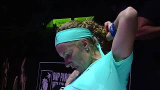 Svetlana Kuznetsova Cuts Hair MidMatch  2016 WTA Finals Singapore [upl. by Namrac]