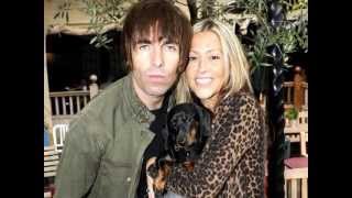 Beady Eye  Evil Eye Love Is All We Need  VIDEO LIAM GALLAGHER  NICOLE APPLETON [upl. by Abbye]