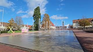 Wasserfontänen auf dem Marktplatz in Freudenstadt [upl. by Fregger712]