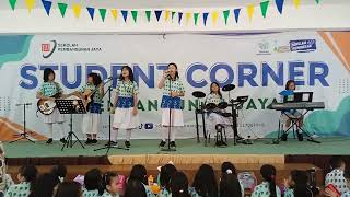 Student Corner SD Pembay Jaya 2 Sidoarjo One M1nute Band [upl. by Lorimer]