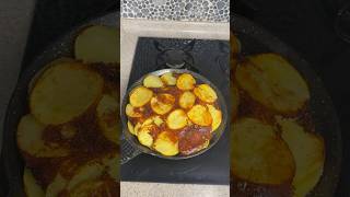 Patates tava 🥔 🥔 🥔 food pratiktarifler recipe yemektarifleri [upl. by Nosduh]