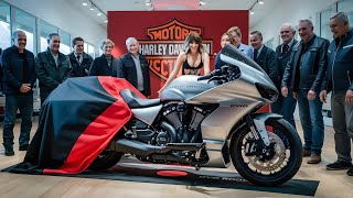 2025 HarleyDavidson CVO Road Glide Limited  Ultimate Touring Bike Review [upl. by Lennon]