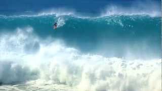 Swell épico em Noronha por Surfguru TV [upl. by Cerelly778]