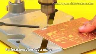 Perforación con CNC y fabricación de circuitos impresos [upl. by Haynor619]