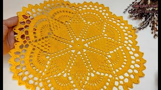 مفرش كروشيه دائري سهل وسريع للمبتدئات Crocheted doily [upl. by Nagiam676]