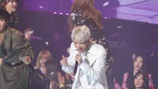 FANCAM 170119 SMA BLACKPINK Lisa Aegyo Dance For Jennie  Red Velvet Reaction to SECHSKIES ❤ [upl. by Hainahpez]