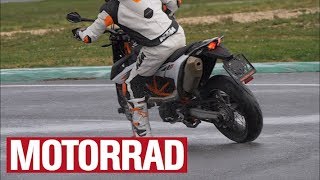 KTM 690 SMC R im Fahrbericht Comeback des beliebten Funbikes [upl. by Tneciv]