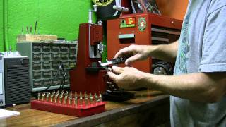 Using a Hornady case trimmer [upl. by Tomchay]