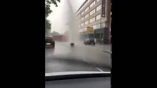 Essen Innenstadt  Wasserfontäne aus dem Gulli  Unwetter 07062018 [upl. by Acinoj725]