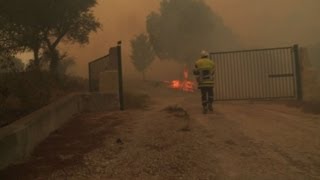 BouchesduRhône un incendie ravage 400 ha [upl. by Sotnas277]