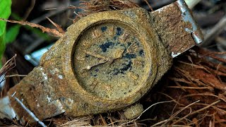 A talented craftsman restoration a rusty Rolex DayDate watch [upl. by Lucy]