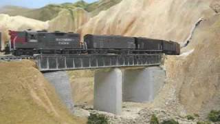 N Scale Southern Pacific Train 1 803 [upl. by Akzseinga]