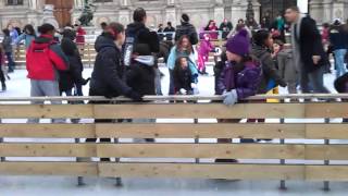 Patinoire ï¿½ Paris hï¿½tel de ville [upl. by Nerwal]