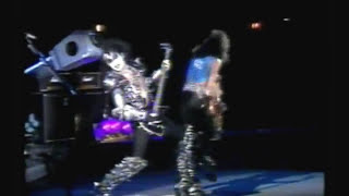 Kisslive in RioCreatures TourMaracanã stadium1983HQVinnie VicentEric Carr [upl. by Roslyn]