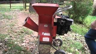 troy built chipper super tomahawk 2 in 1 chipper shredder 8hp Briggs and stratton engine [upl. by Anerhs]