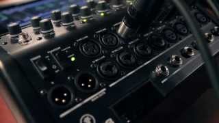 Mackie DL1608 Digital Live Sound Mixer With IPad Controller Demo [upl. by Muiram]