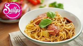 One Pot SucukSpaghettiTopf  25 Minuten Rezept  Eintopf  Sallys Welt [upl. by Aisela412]