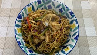 Chicken stir fry recipe made by Naila’s kitchen  Chicken Chow Mein [upl. by Cown576]