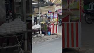 Street foodpapaya salad [upl. by Nekial808]