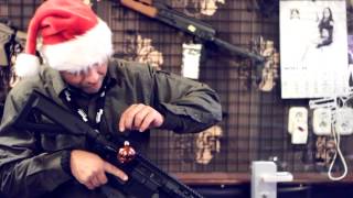 How to decorate a christmas ASSAULT RIFLE [upl. by Daniel]