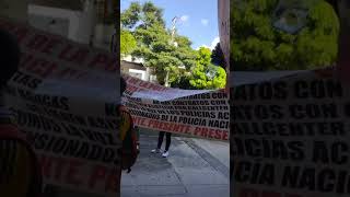 Pensionados de la Policía se tomaron sede de la Supersalud en protesta por mal servicio [upl. by Luciano]