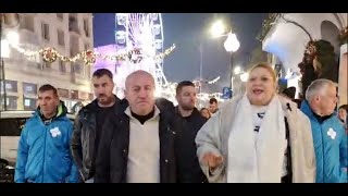 Diana Șoșoacă 👉 La Târgul de Crăciun din Craiova Aflați Mesajul SOS ❗ [upl. by Mosi687]