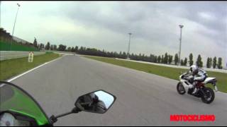 Kawasaki ZX6R e Triumph Daytona 675R comparativa [upl. by Lunnete874]