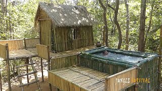 CONSTRUCTION EN PLEINE JUNGLE DUNE VILLA EN BAMBOU AVEC PISCINEJUNGLE SURVIVAL [upl. by Tamra]