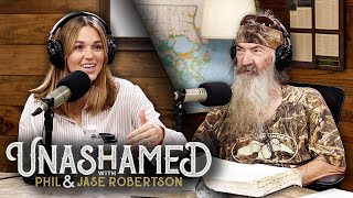 Sadie Robertson Huff Makes Her ‘Unashamed’ Debut amp Relives the Chaotic ‘Duck Dynasty’ Days  Ep 780 [upl. by Etnomed168]