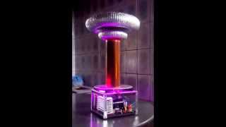 Double Resonant Solid State Tesla Coil 15 Demo Bobina de Tesla Eletrônica [upl. by Lizned]