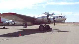 B17 bomber at Visalia Airport start up [upl. by Tanberg14]