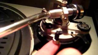 How to replace the tone arm rest on a Technics SL1200 tutorial [upl. by Mimi760]