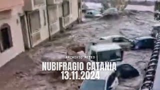 NUBIFRAGIO CATANIA auto trascinate in mare  Maltempo Sicilia 13112024 [upl. by Lathe]