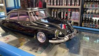 Tamiya Citroên DS21 Général de Gaulle [upl. by Jesher114]