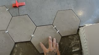 POSER DU CARRELAGE HEXAGONAL ET DU GRAND CARRELAGE AVEC UNE BELLE JONCTION [upl. by Sawyer372]