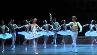 Raymonda  selections 6  Svetlana Zakharova Andrei Uvarov  Tokyo 2004 [upl. by Westlund]