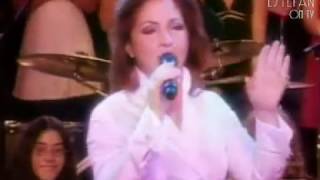 Gloria Estefan  Más Allá Nuestra Navidad 2007 [upl. by Magdala478]