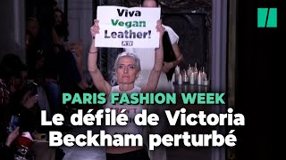 Le défilé Victoria Beckham à la Fashion Week de Paris ne sest pas passé comme prévu [upl. by Emilio]